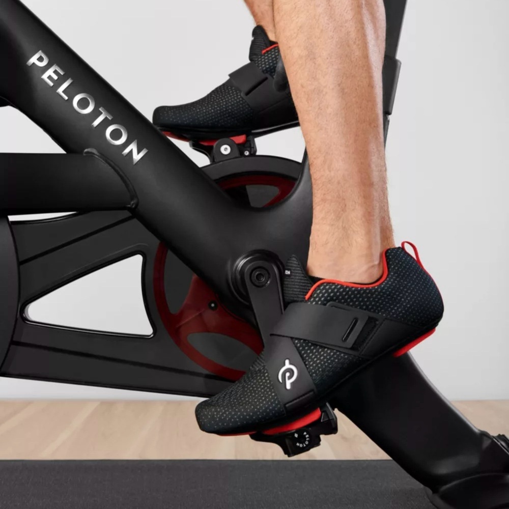 Peloton Alto Black and Red Cycling Shoes Women’s 12